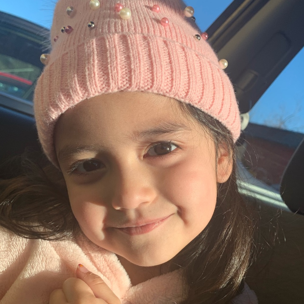 Meet your Posher, Adela